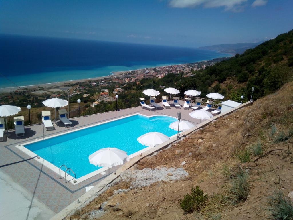 Agriturismo La Palombara Paola Esterno foto